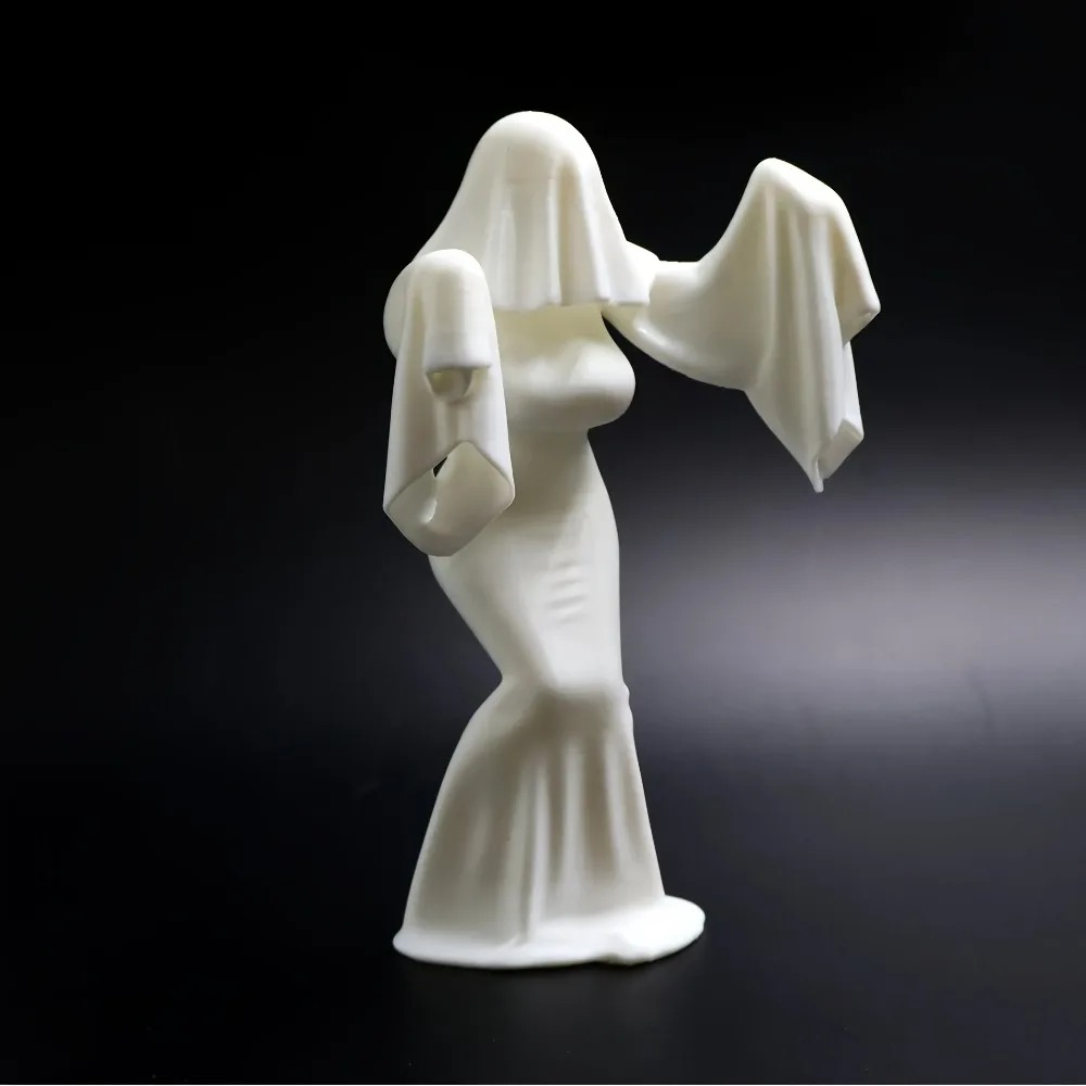 Statuetta di Fantasma Femminil - Unique Art Craft recensione e prezzo